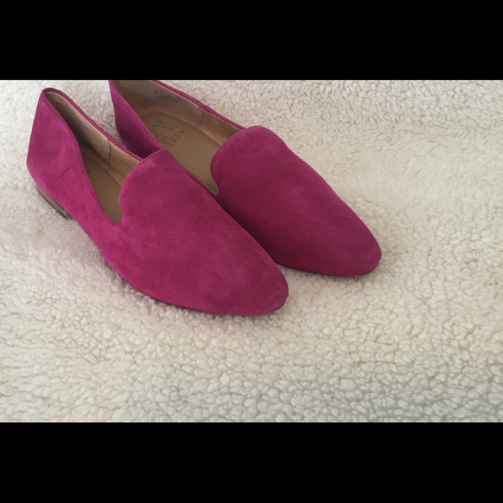 Naturalizer Lorna Hibiscus Suede Loafer